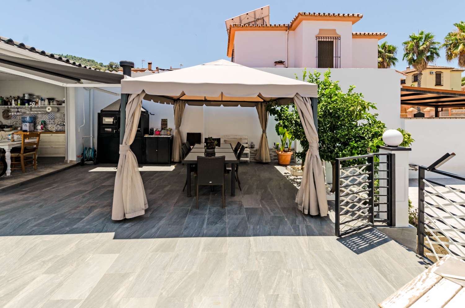 Chalet  en venta en Alhaurin de la Torre-Málaga