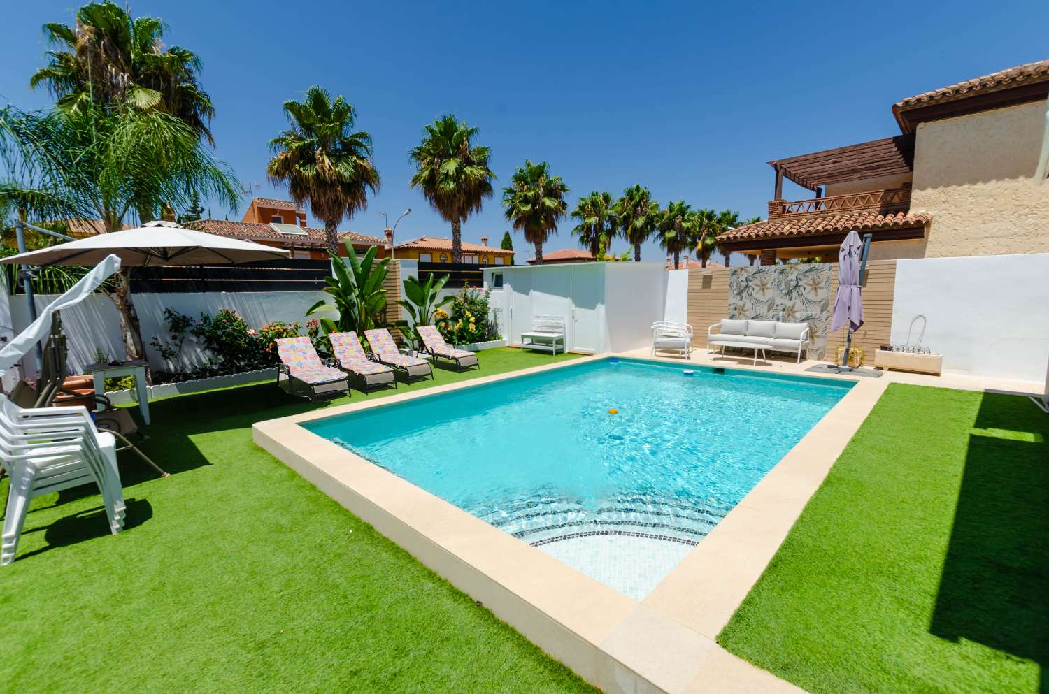 Chalet  en venta en Alhaurin de la Torre-Málaga
