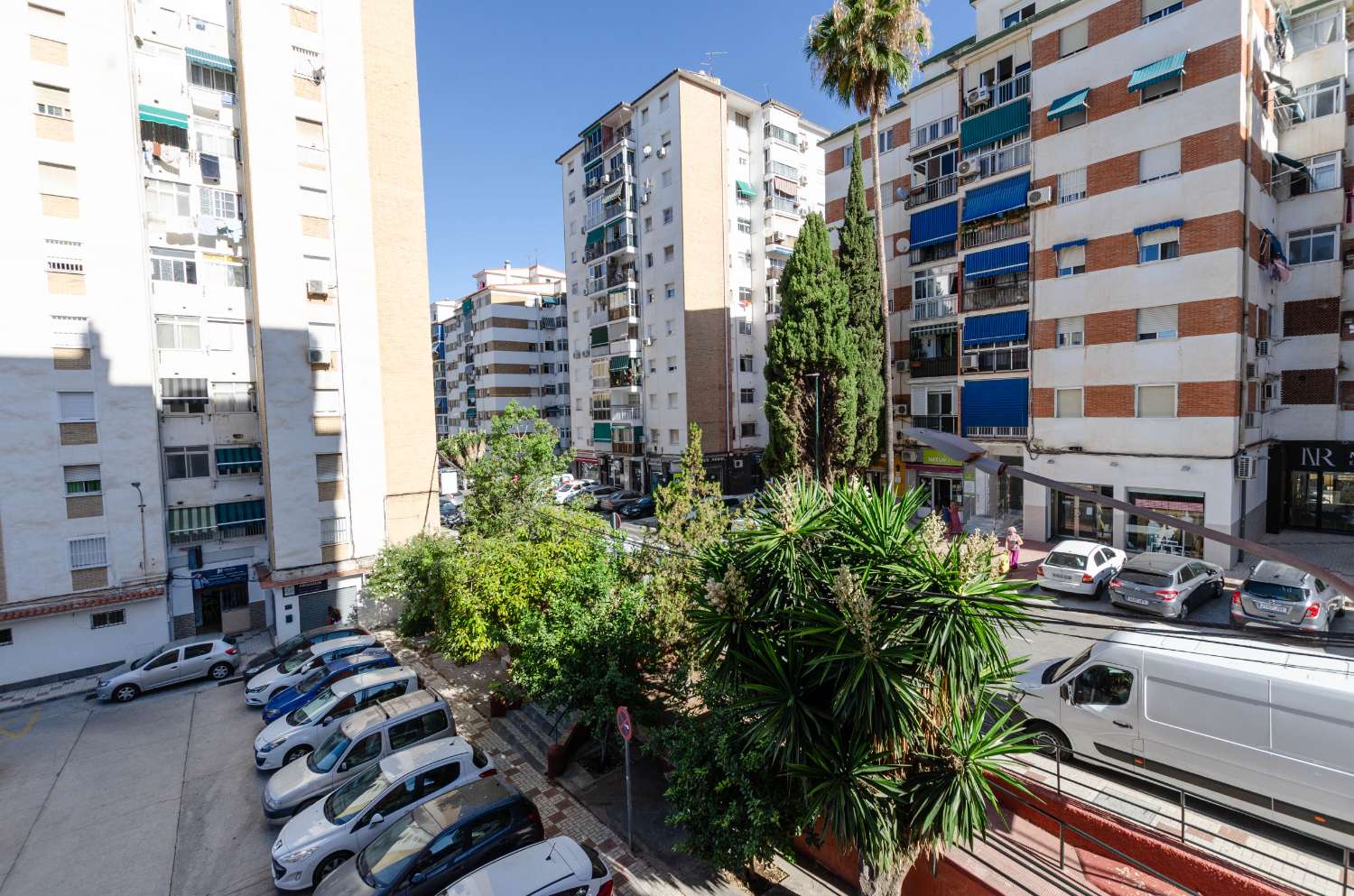 Apartment for sale in Ciudad Jardin, Málaga, to be renovated