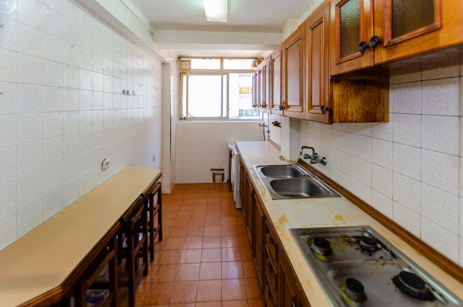 Apartment for sale in Ciudad Jardin, Málaga, to be renovated