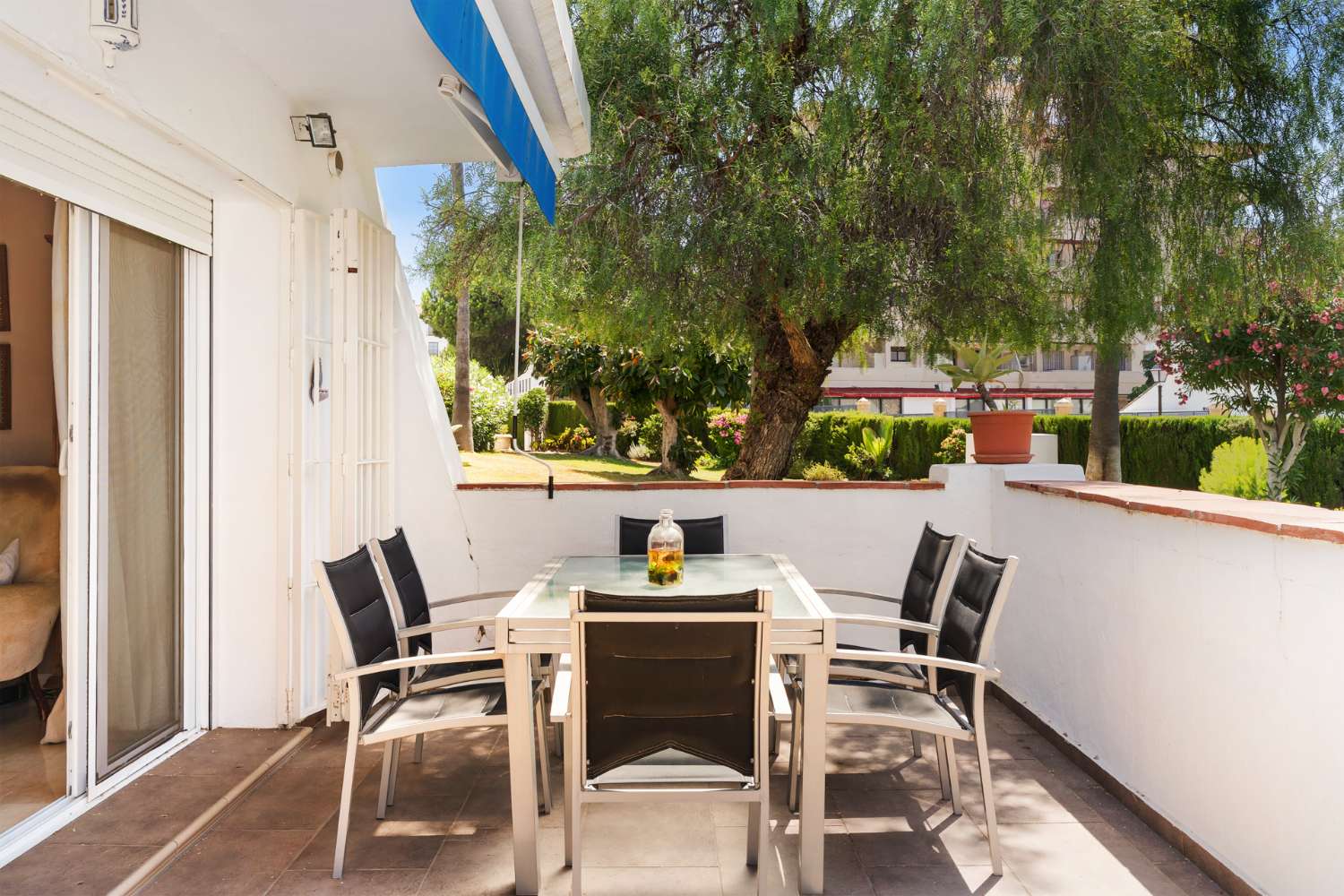 AMPLIO APARTAMENTO DE 3 DORMITORIOS EN NUEVA ANDALUCIA – A POCA DISTANCIA DE PUERTO BANÚS