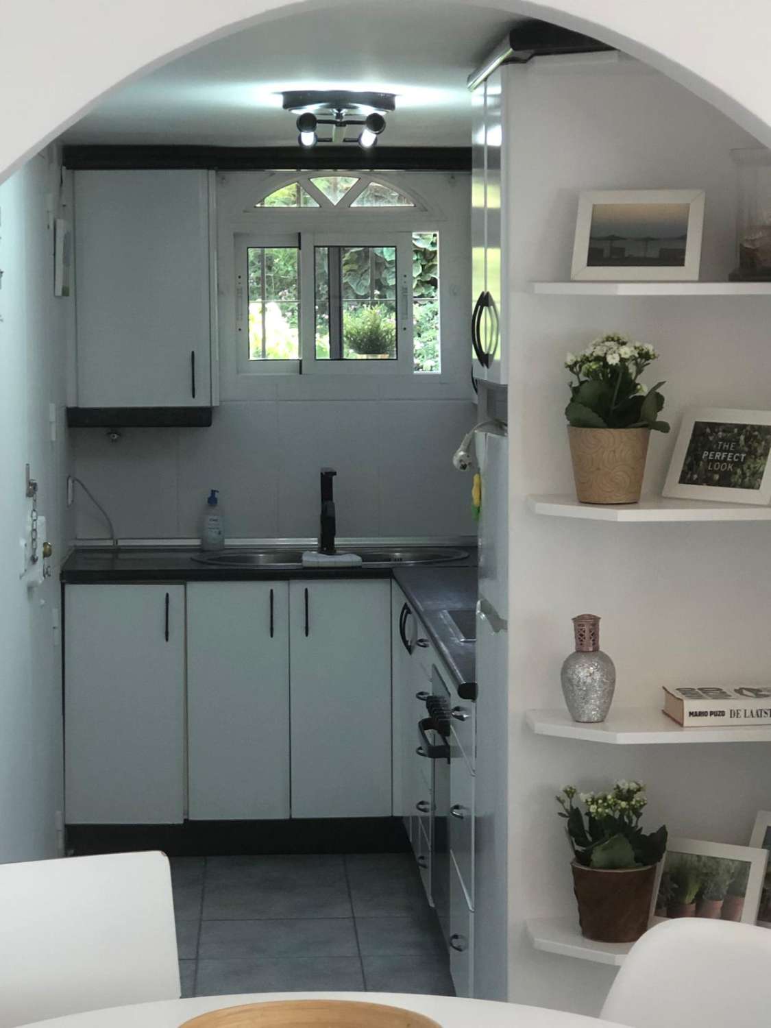 Charmant studio/appartement met 2 slaapkamers in Urb. Seghers, Estepona