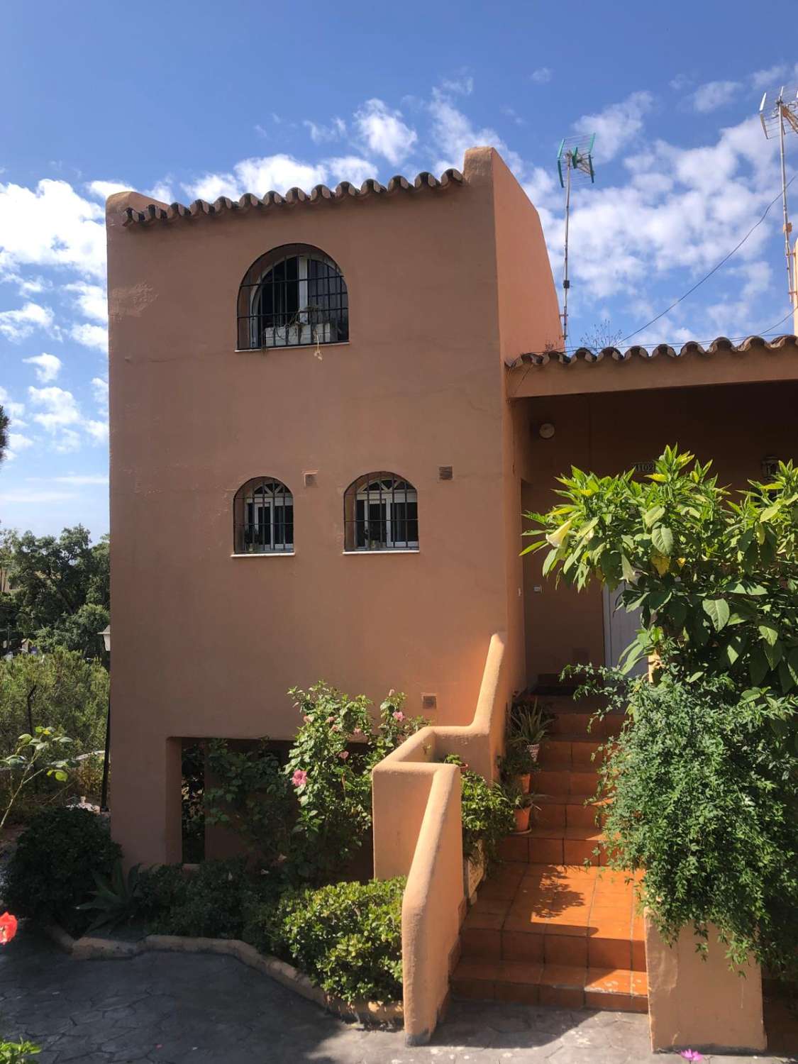 Charmant studio/appartement met 2 slaapkamers in Urb. Seghers, Estepona