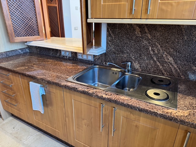Apartamento de 2 dormitorios en exclusiva urbanización en primera línea de playa – Mar Azul, Nueva Milla de Oro, Estepona