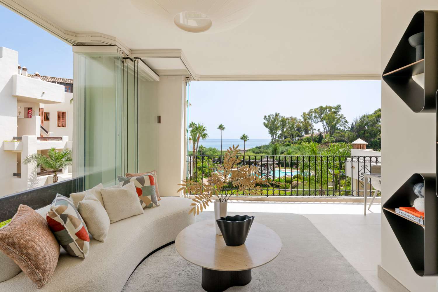 Bahía del Velerín, prestigiosa comunidad ubicada entre Marbella y Estepona.