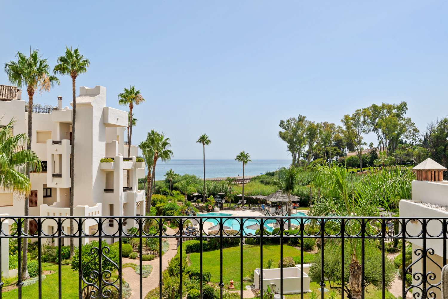 Bahía del Velerín, prestigiosa comunidad ubicada entre Marbella y Estepona.