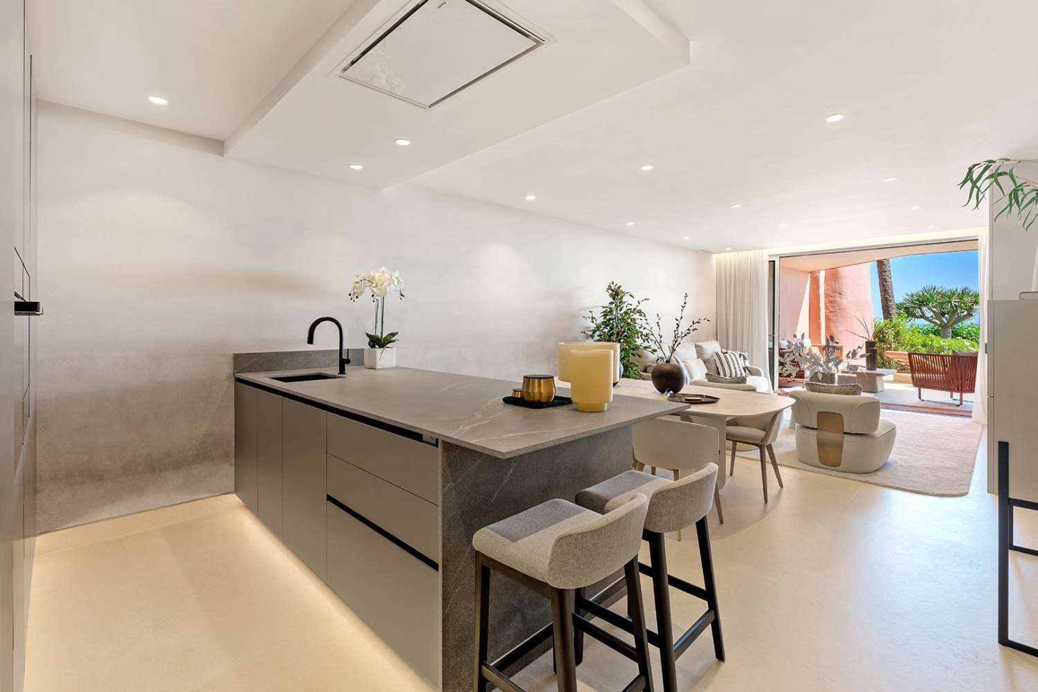 Playa de Menara - Nueva Milla de Oro- Estepona.