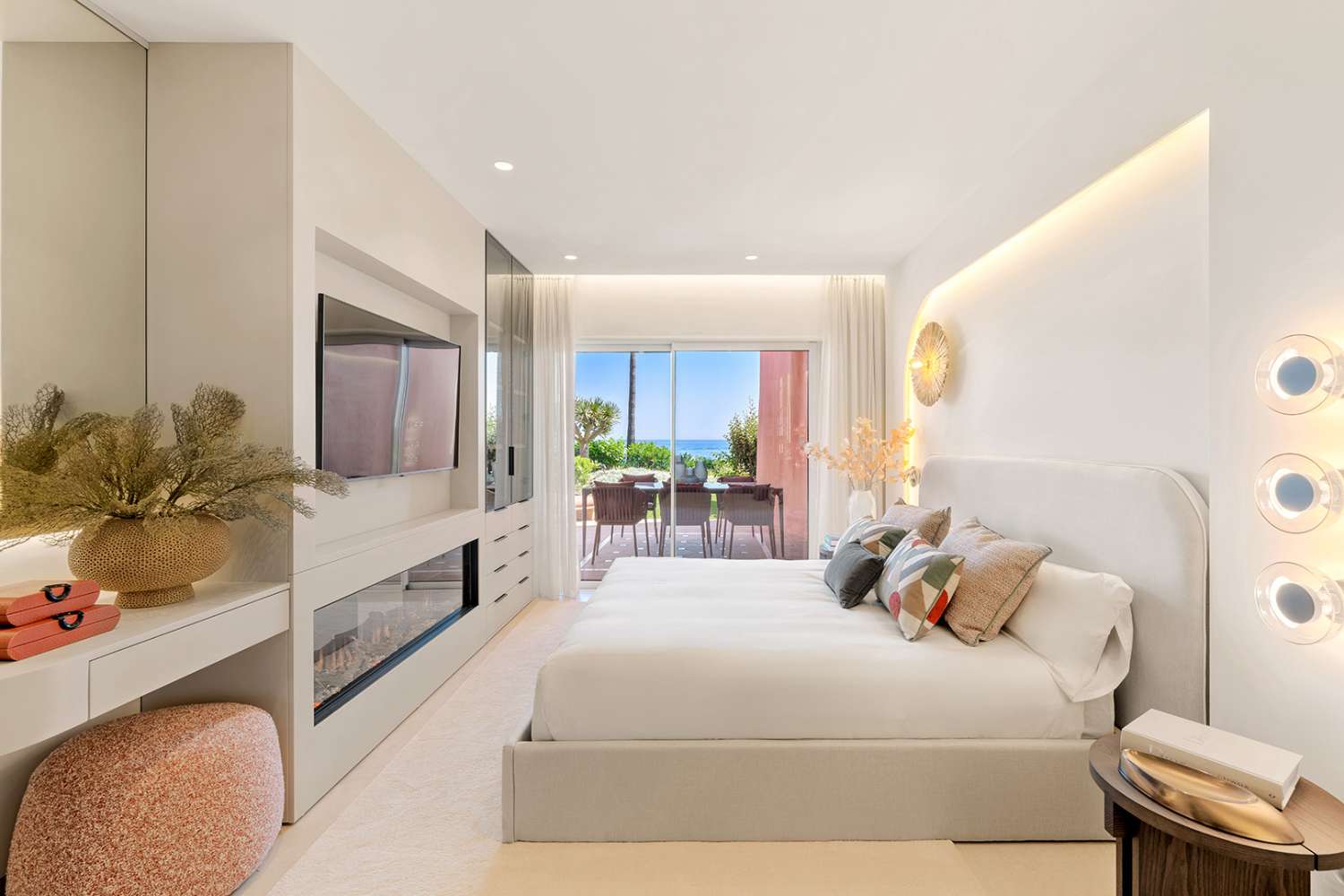 Playa de Menara - Nueva Milla de Oro- Estepona.