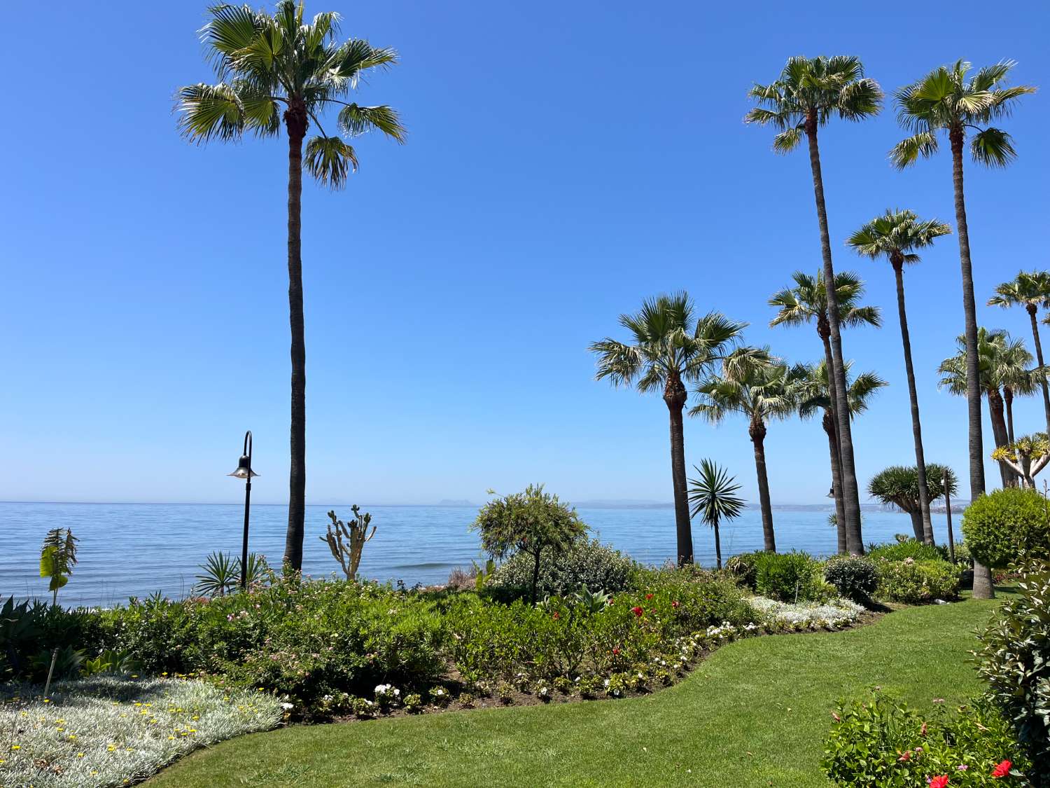 Playa de Menara - Nueva Milla de Oro- Estepona.