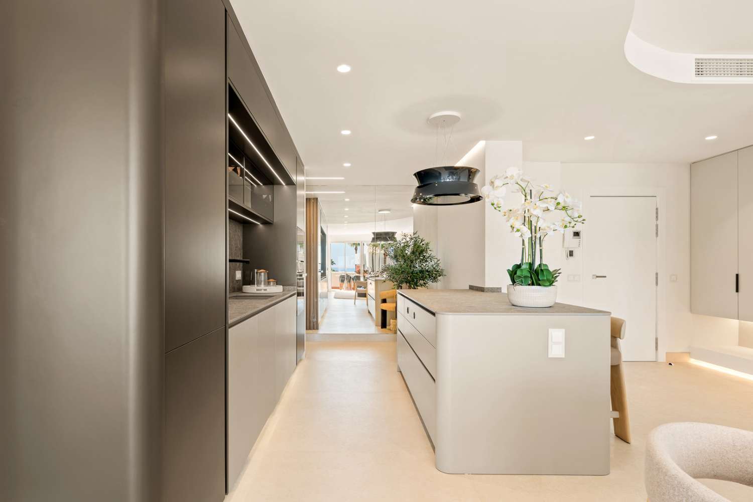 Prachtig penthouse te koop in Bahía del Velerín-Estepona-Costa del Sol.