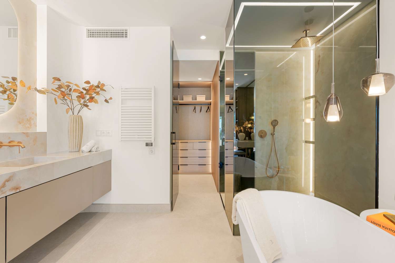 Prachtig penthouse te koop in Bahía del Velerín-Estepona-Costa del Sol.