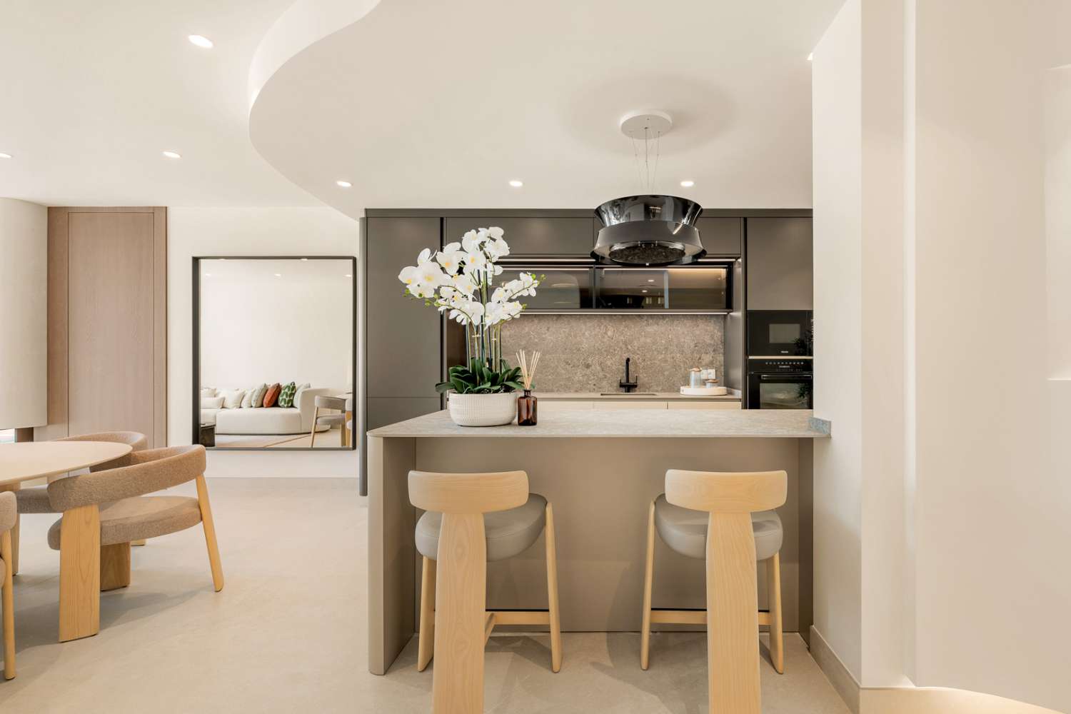 Prachtig penthouse te koop in Bahía del Velerín-Estepona-Costa del Sol.