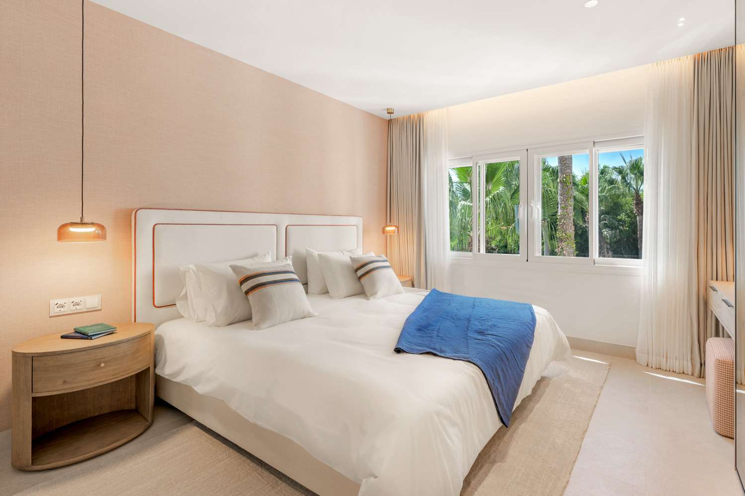 Penthouse te koop in El Velerín (Estepona)