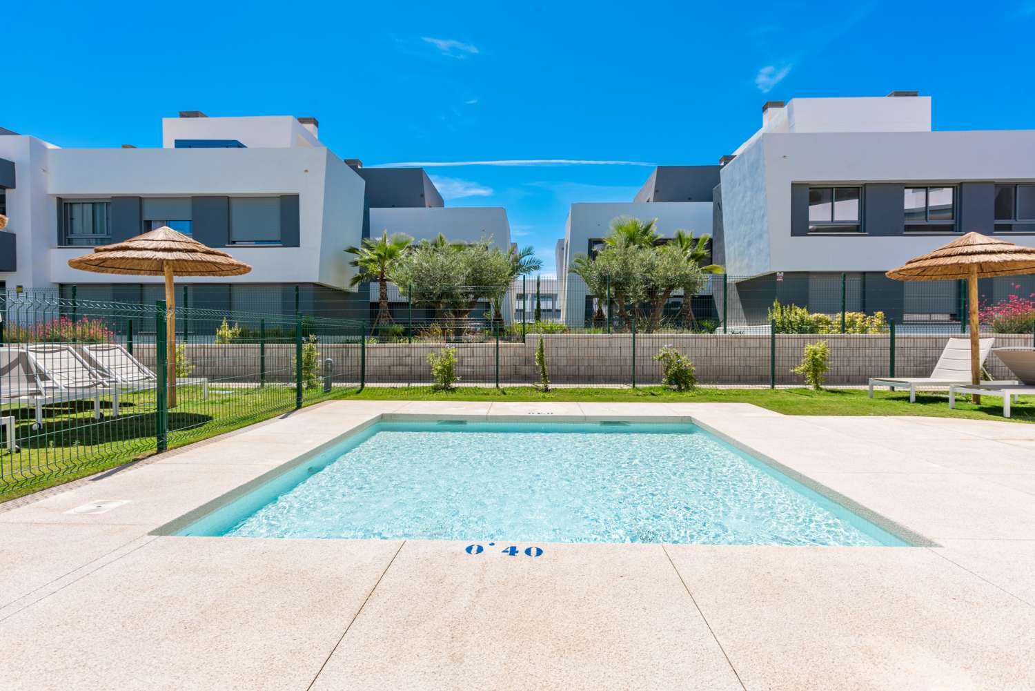 Modernes und geräumiges Penthouse mit 2 Schlafzimmern im Vanian Green Village – Urb. Selwo, Estepona-Costa del Sol