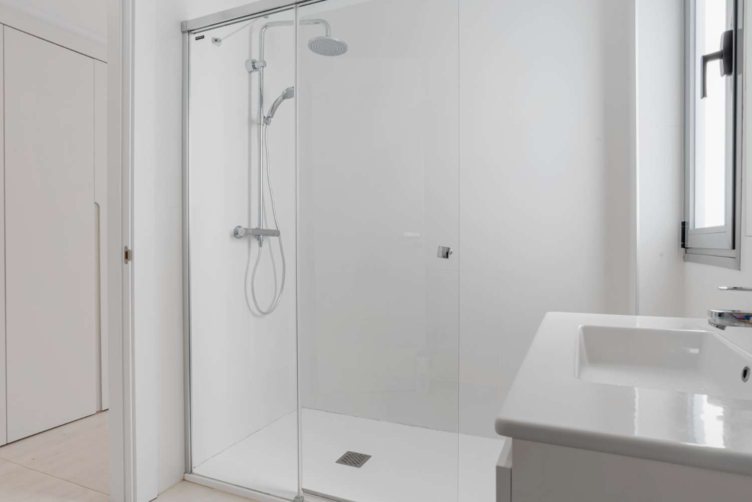 Modernes und geräumiges Penthouse mit 2 Schlafzimmern im Vanian Green Village – Urb. Selwo, Estepona-Costa del Sol