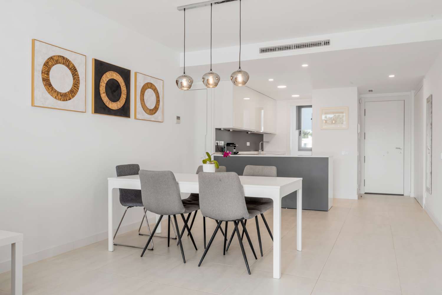 Modernes und geräumiges Penthouse mit 2 Schlafzimmern im Vanian Green Village – Urb. Selwo, Estepona-Costa del Sol