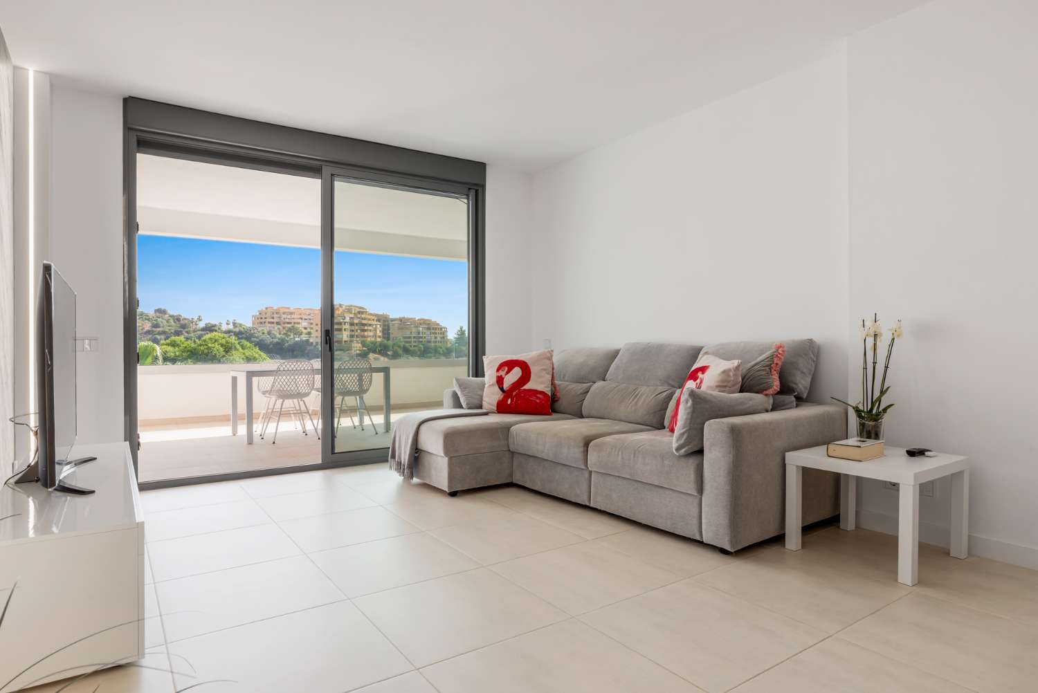 Modernes und geräumiges Penthouse mit 2 Schlafzimmern im Vanian Green Village – Urb. Selwo, Estepona-Costa del Sol