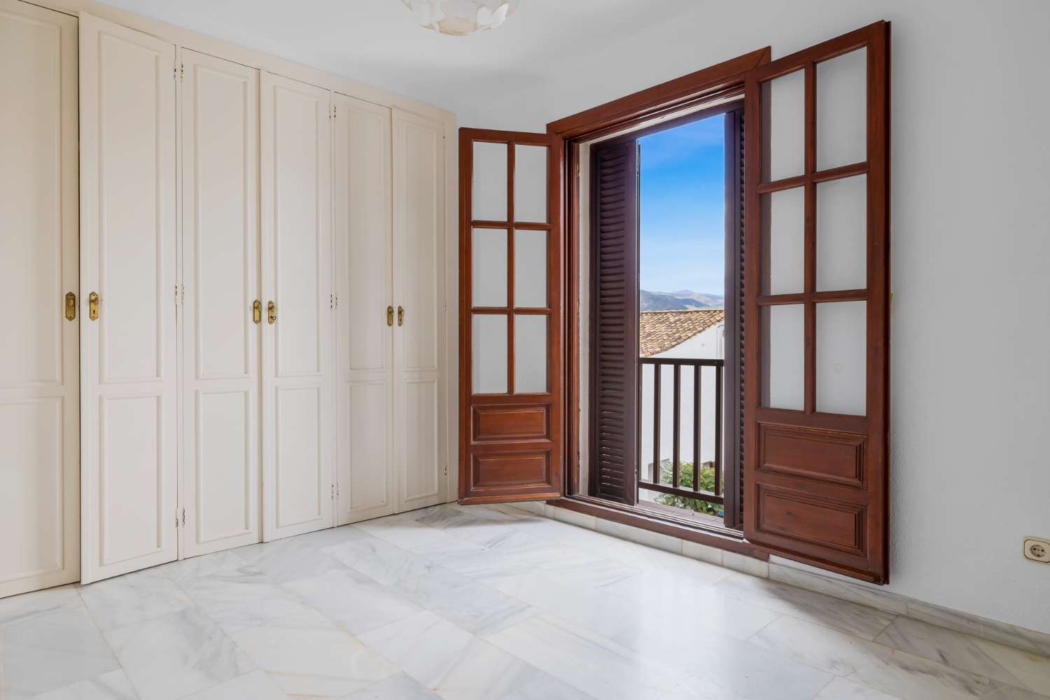 Reihenhaus mit 2 Schlafzimmern – Strandkomplex in erster Reihe – Bahía Azul, Estepona West-Costa del Sol