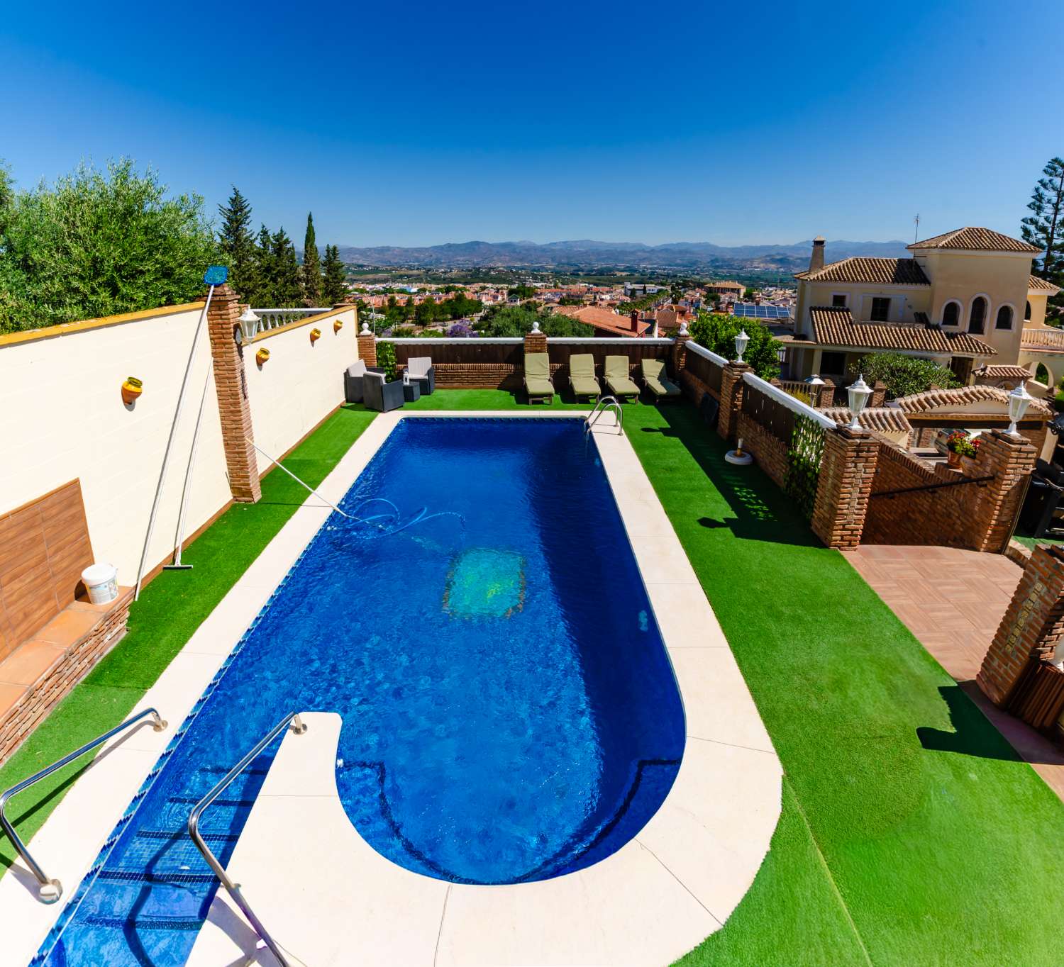 Vrijstaande villa te koop in Alhaurín de la Torre, Málaga