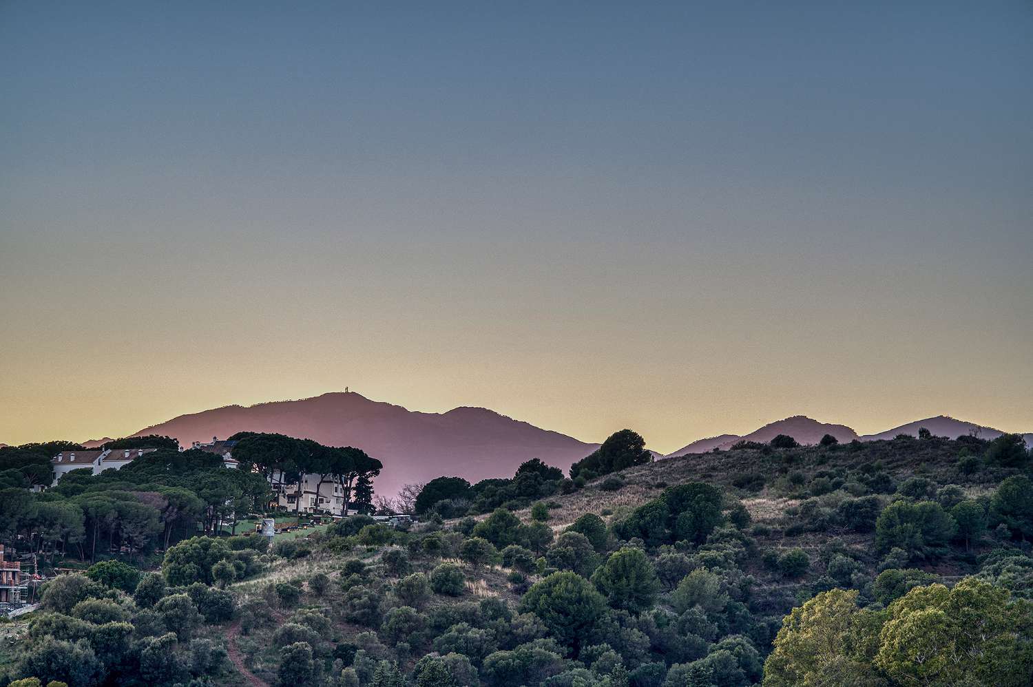 Duplex à vendre à Nueva Andalucia-Marbella-Costa del Sol