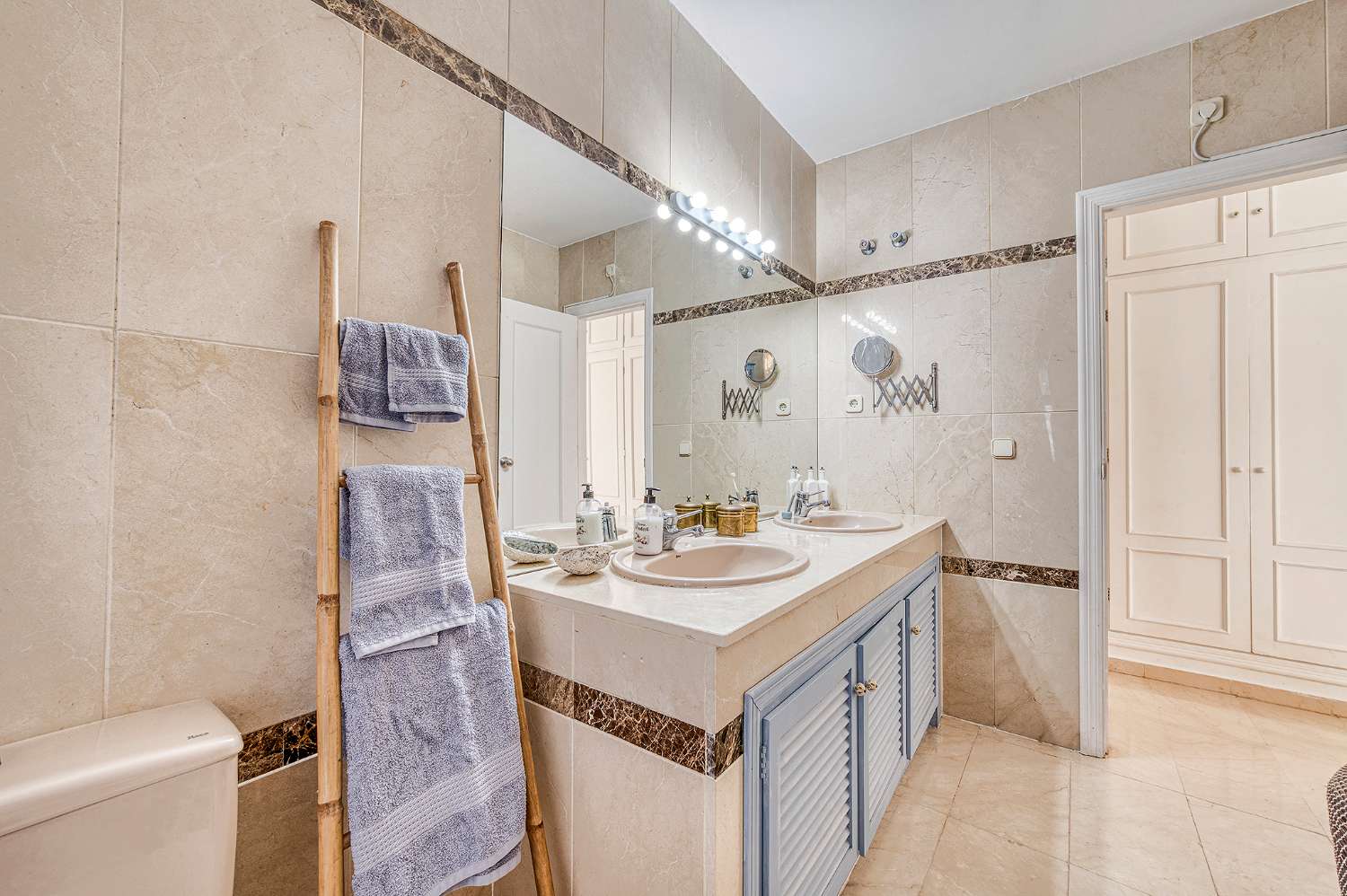 Duplex à vendre à Nueva Andalucia-Marbella-Costa del Sol