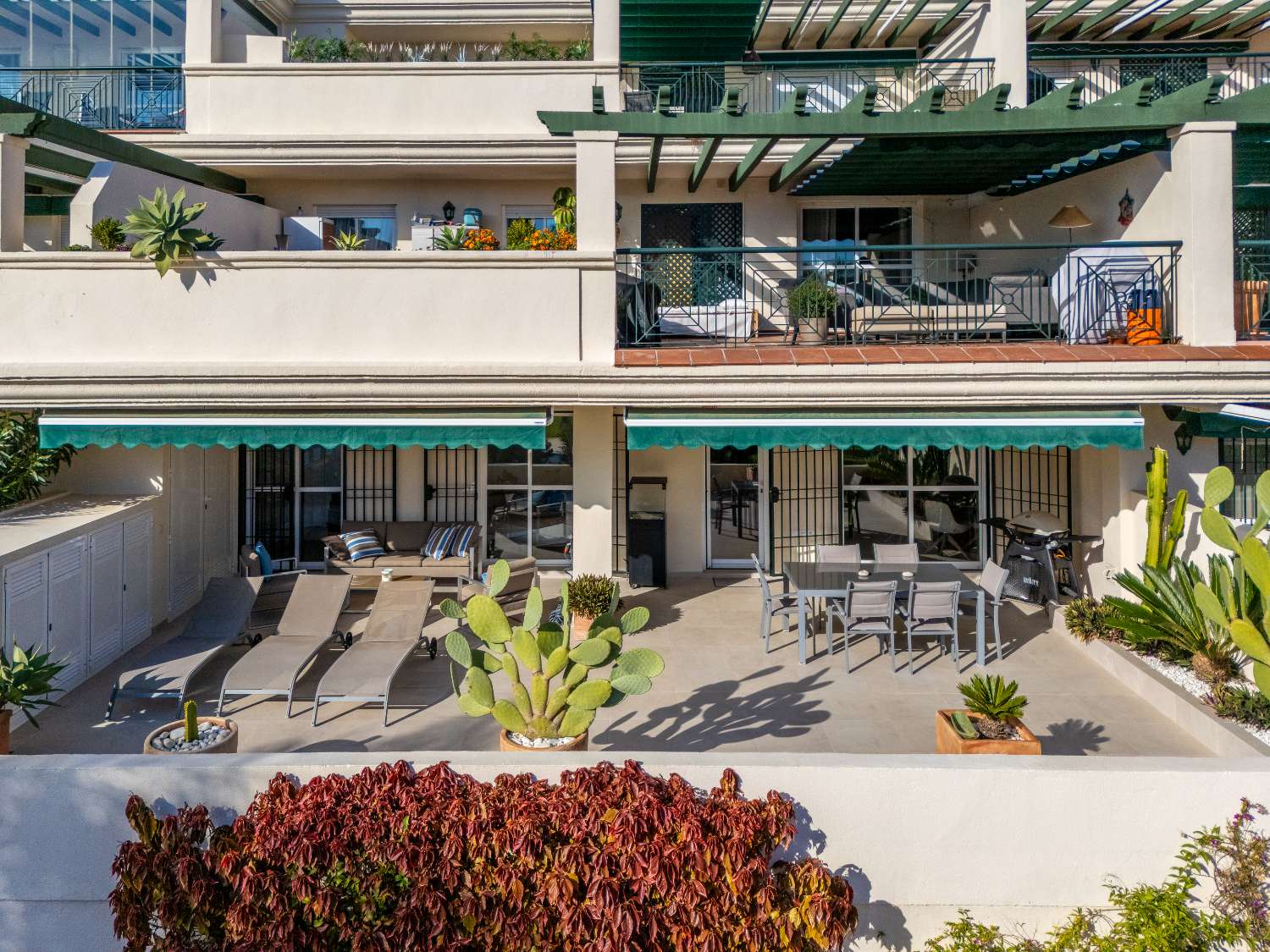 Volledig gerenoveerd luxe appartement in Lorcrimar, Nueva Andalucía