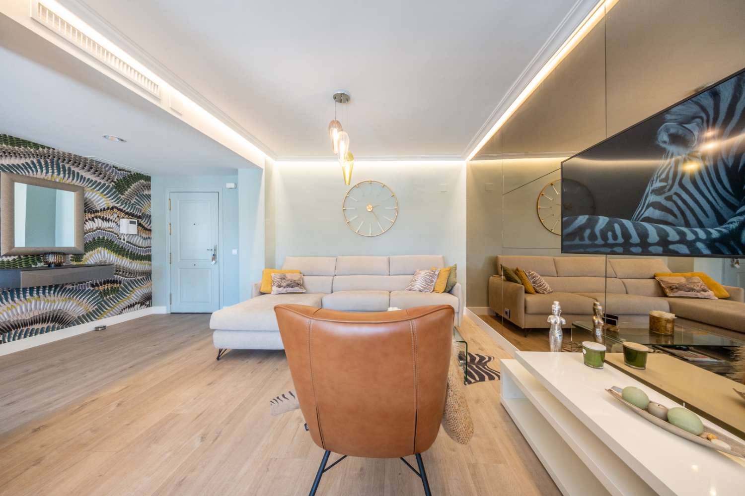 Volledig gerenoveerd luxe appartement in Lorcrimar, Nueva Andalucía