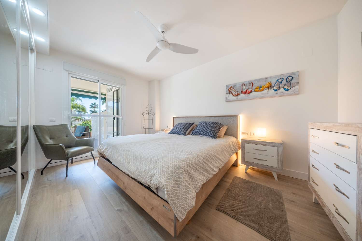 Volledig gerenoveerd luxe appartement in Lorcrimar, Nueva Andalucía