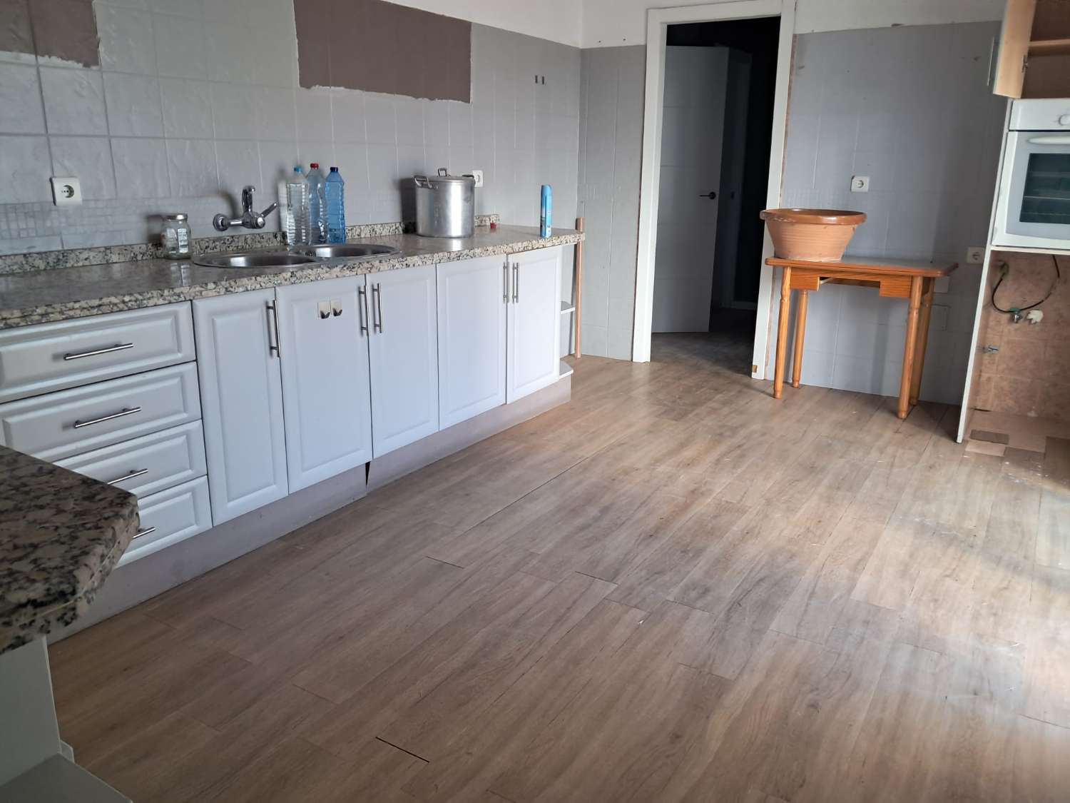 Villa El Paraíso Medio – Nueva Milla de Oro, Estepona Para reformar o reconstruir