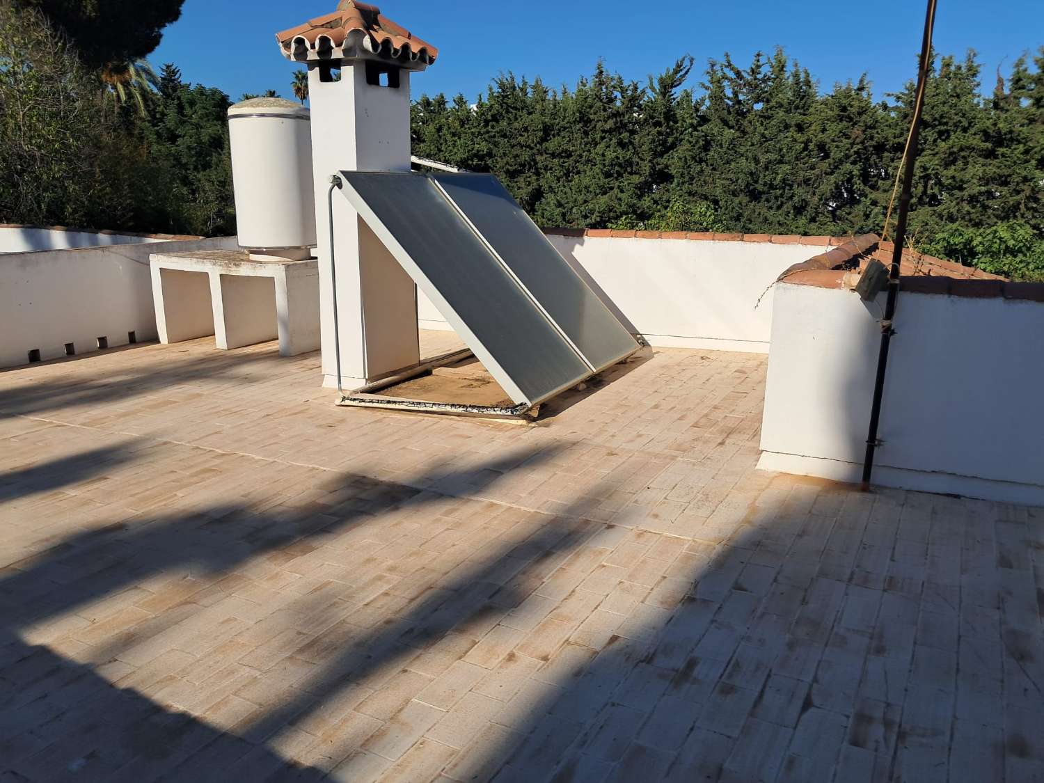 Villa El Paraíso Medio – Nueva Milla de Oro, Estepona Para reformar o reconstruir