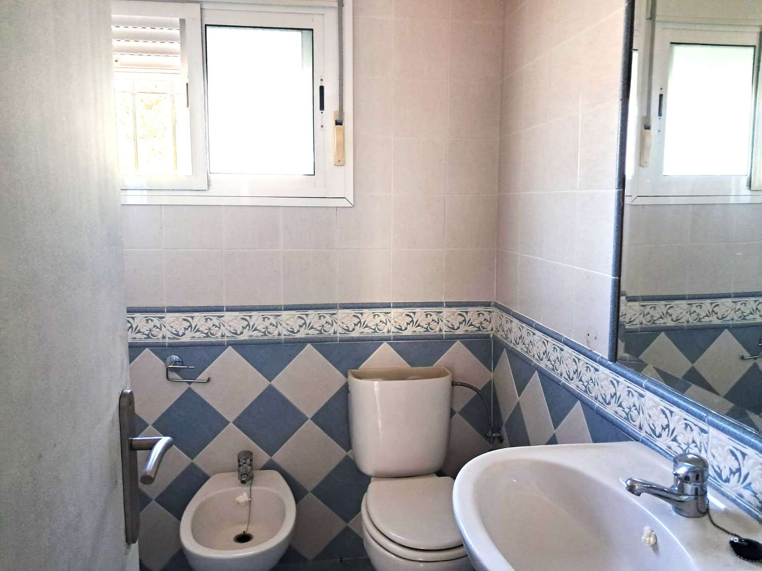 Villa El Paraíso Medio – Nueva Milla de Oro, Estepona Para reformar o reconstruir