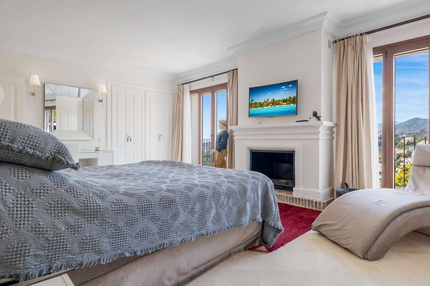 Excepcional casa adosada de 5 dormitorios en La Perla de la Heredia, Benahavís