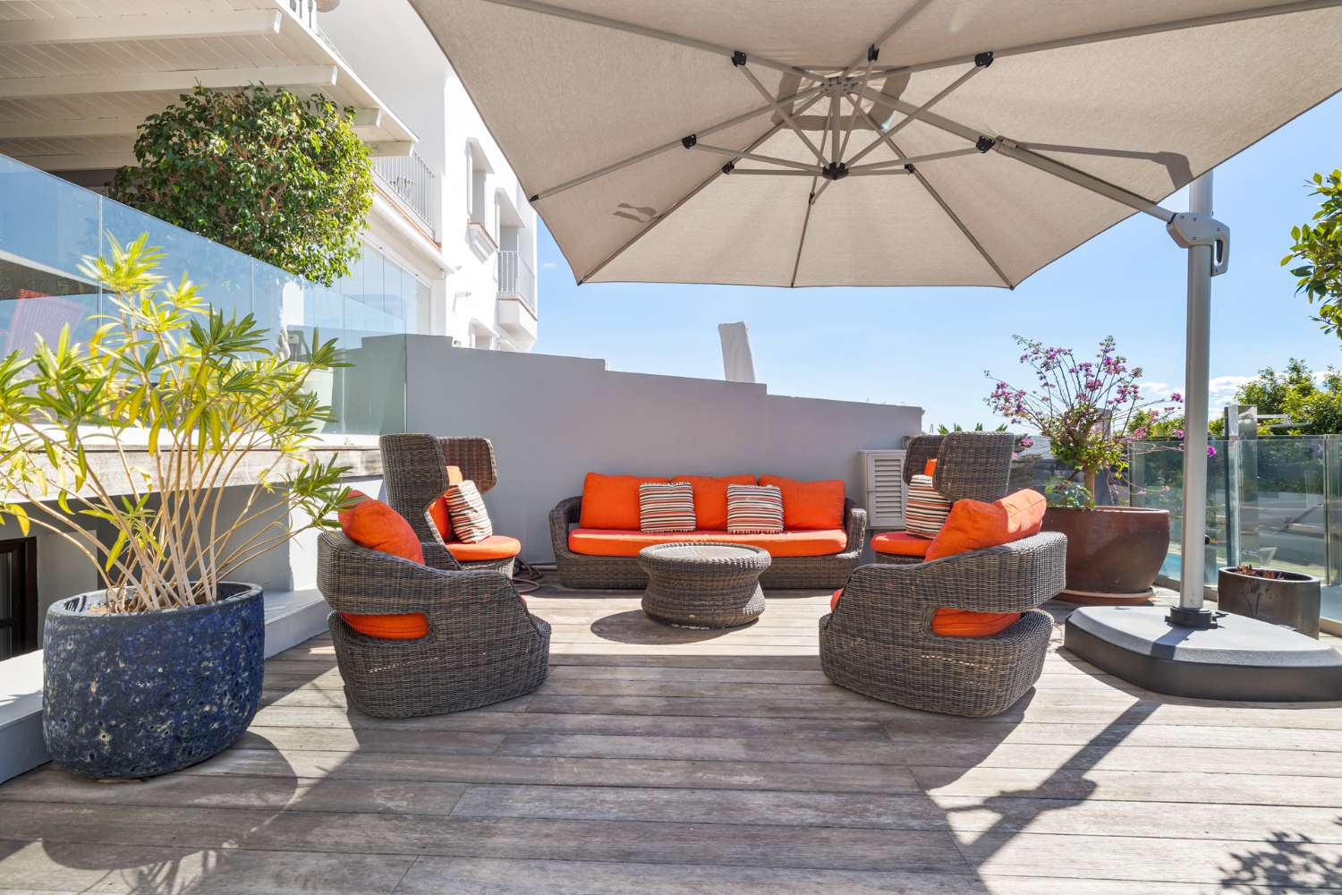 Excepcional casa adosada de 5 dormitorios en La Perla de la Heredia, Benahavís