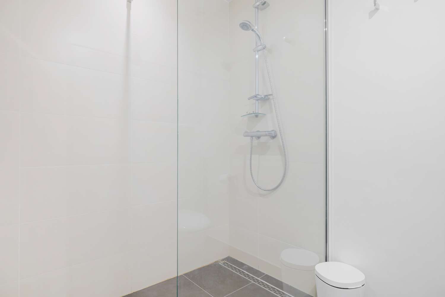 Excepcional casa adosada de 5 dormitorios en La Perla de la Heredia, Benahavís