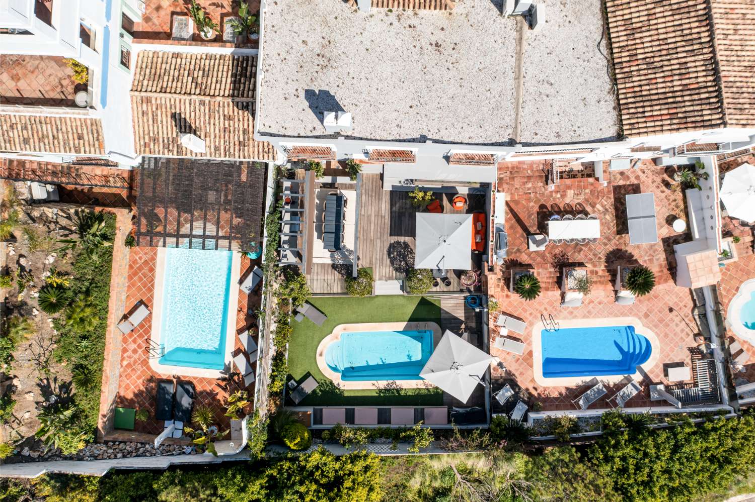 Excepcional casa adosada de 5 dormitorios en La Perla de la Heredia, Benahavís