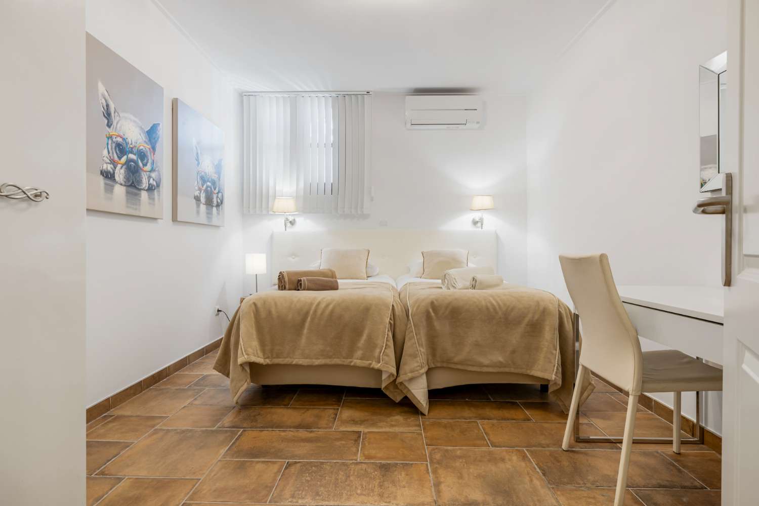 Excepcional casa adosada de 5 dormitorios en La Perla de la Heredia, Benahavís