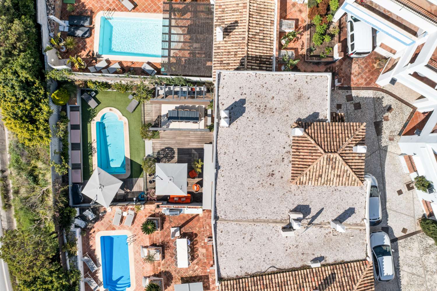 Excepcional casa adosada de 5 dormitorios en La Perla de la Heredia, Benahavís