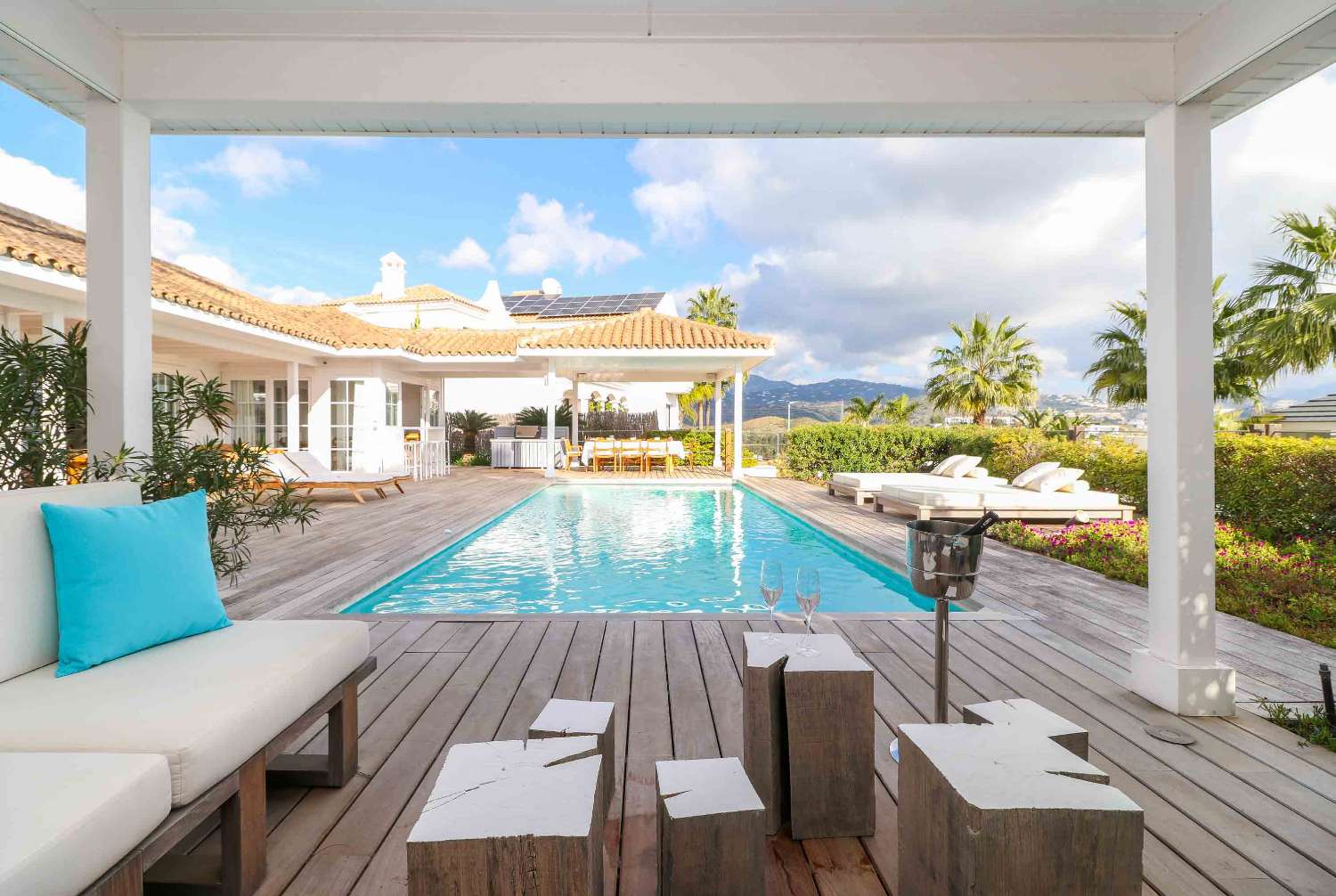 Encantadora y única villa en Nueva Atalaya, Benahavís