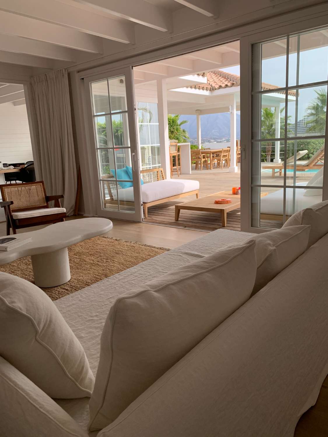 Encantadora y única villa en Nueva Atalaya, Benahavís