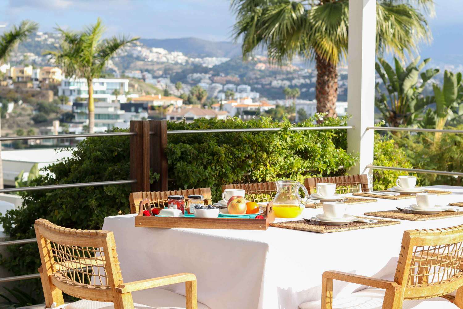 Encantadora y única villa en Nueva Atalaya, Benahavís