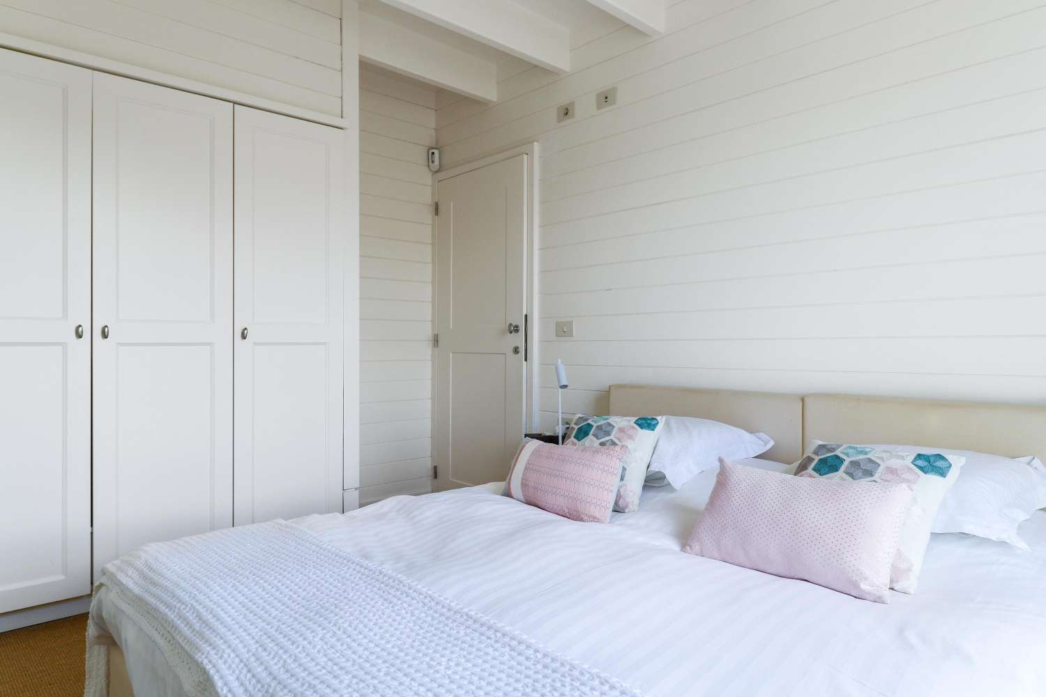 Encantadora y única villa en Nueva Atalaya, Benahavís