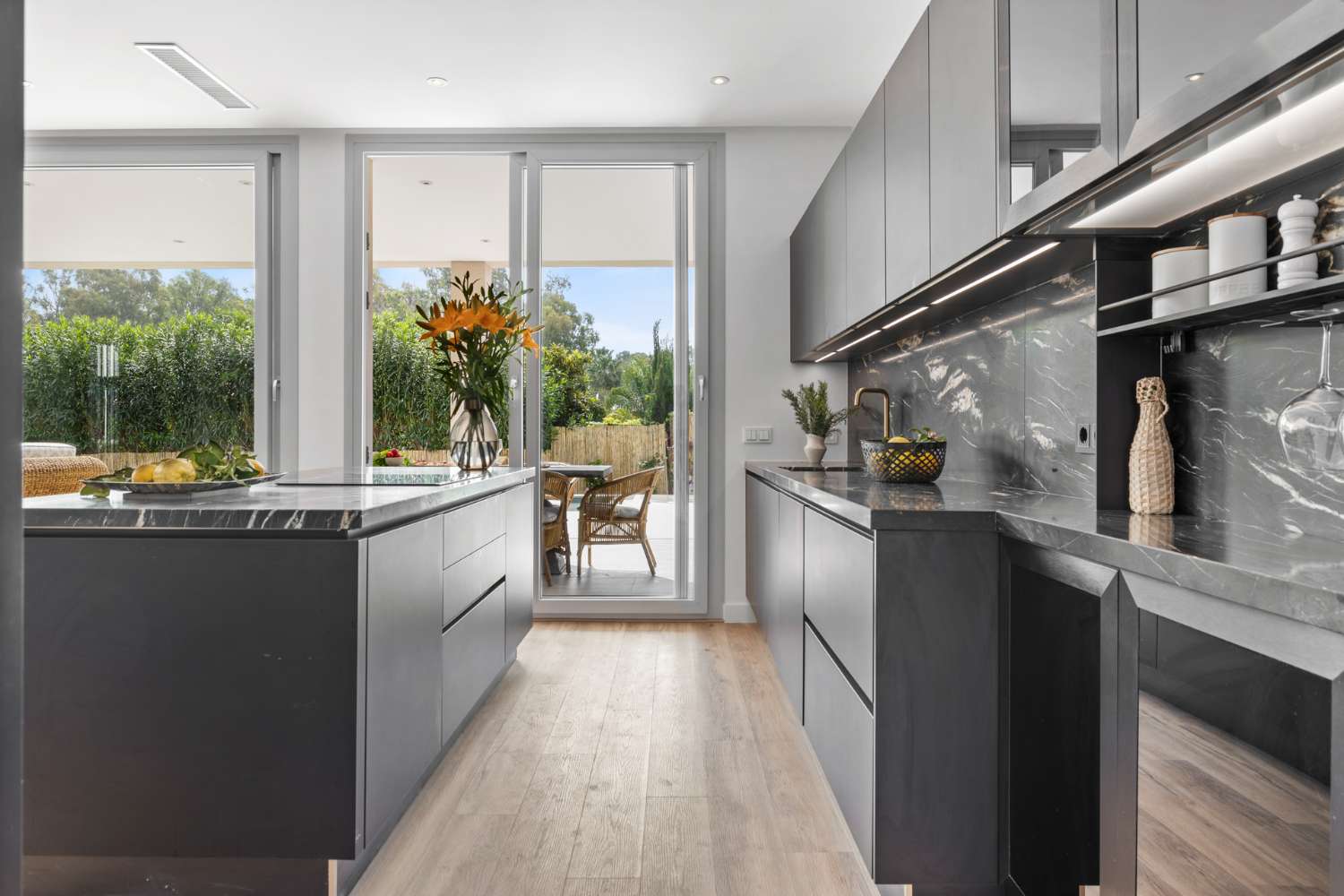 VILLA LIPTO SAN PEDRO LADO PLAYA, MARBELLA, CCOSTA DEL SOL