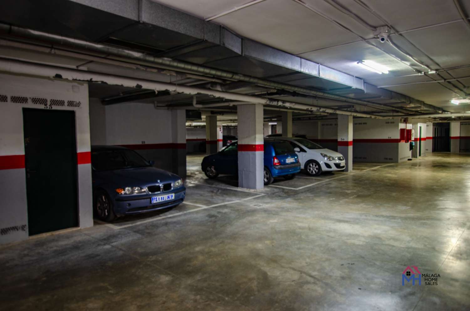 Piso en venta  en recinto privado en Torre del Mar-Málaga.