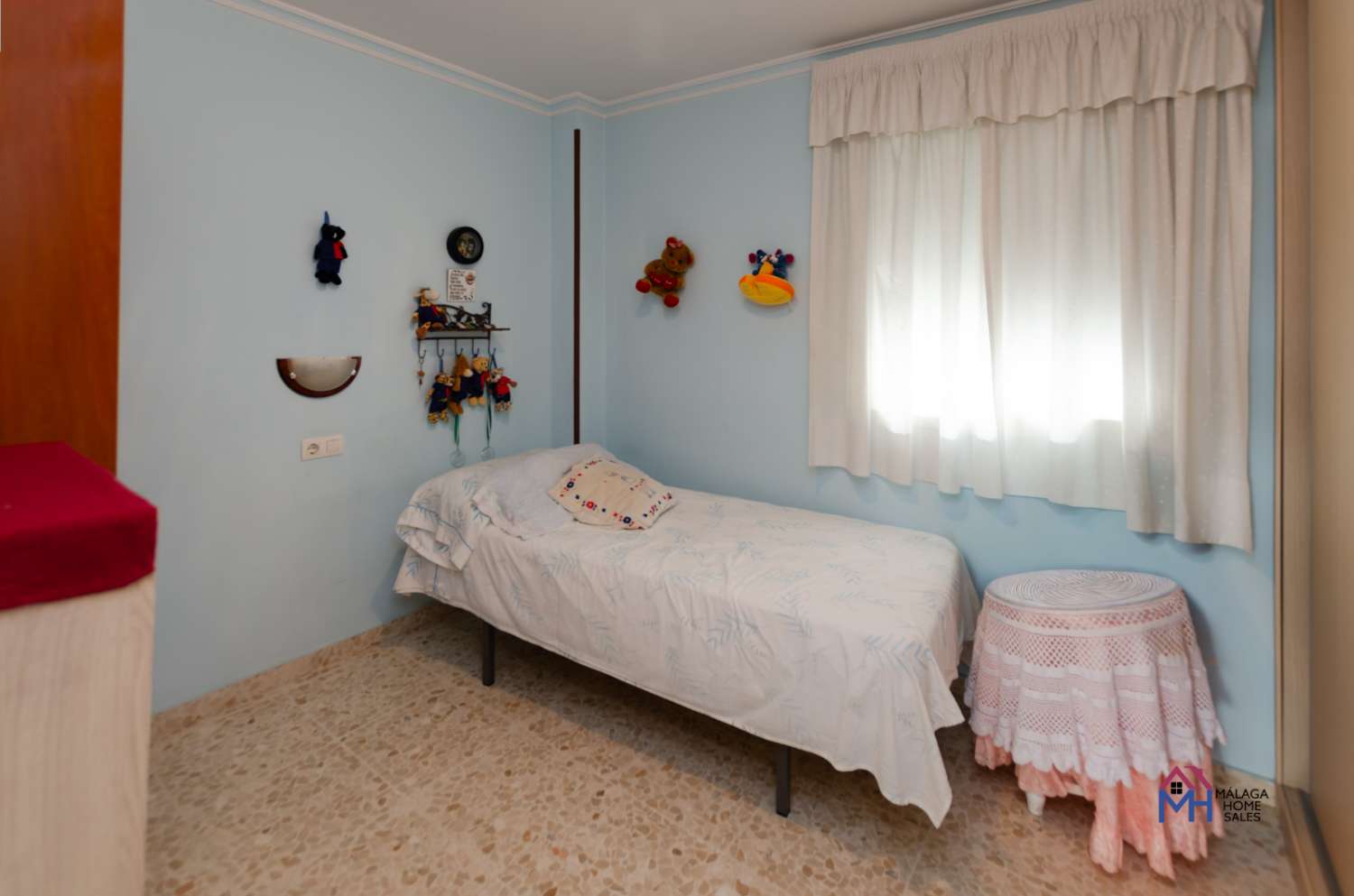 Piso en venta  en recinto privado en Torre del Mar-Málaga.