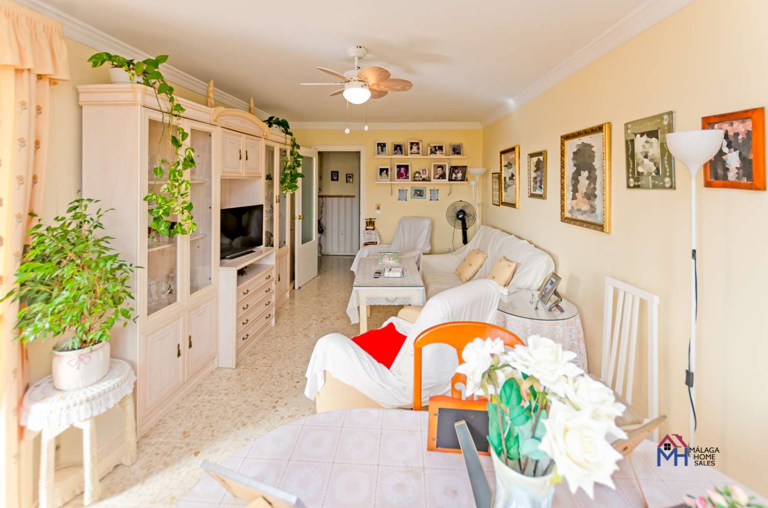 Piso en venta  en recinto privado en Torre del Mar-Málaga.