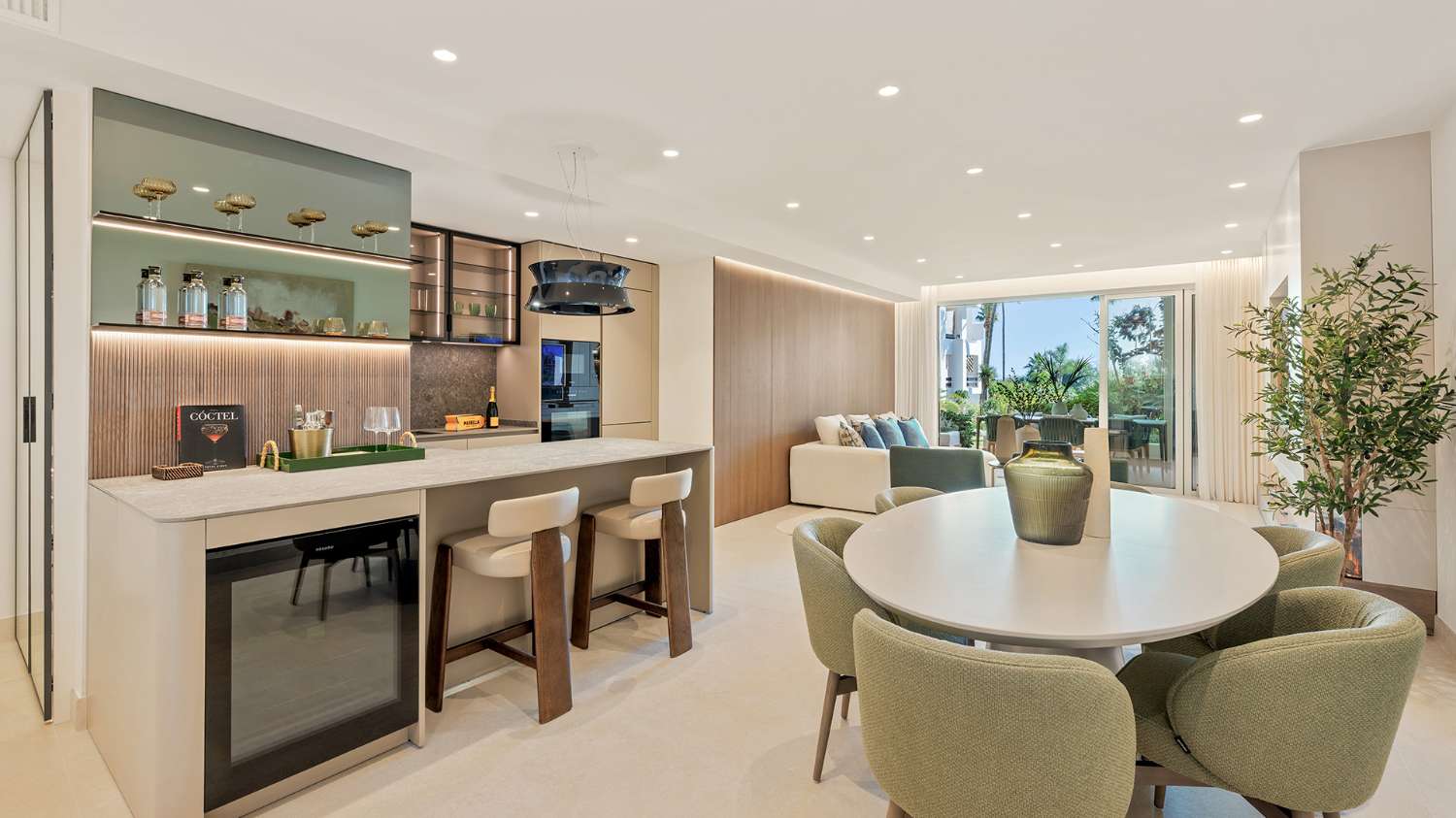 Planta baja en venta en El Velerin-Estepona-Costa del Sol