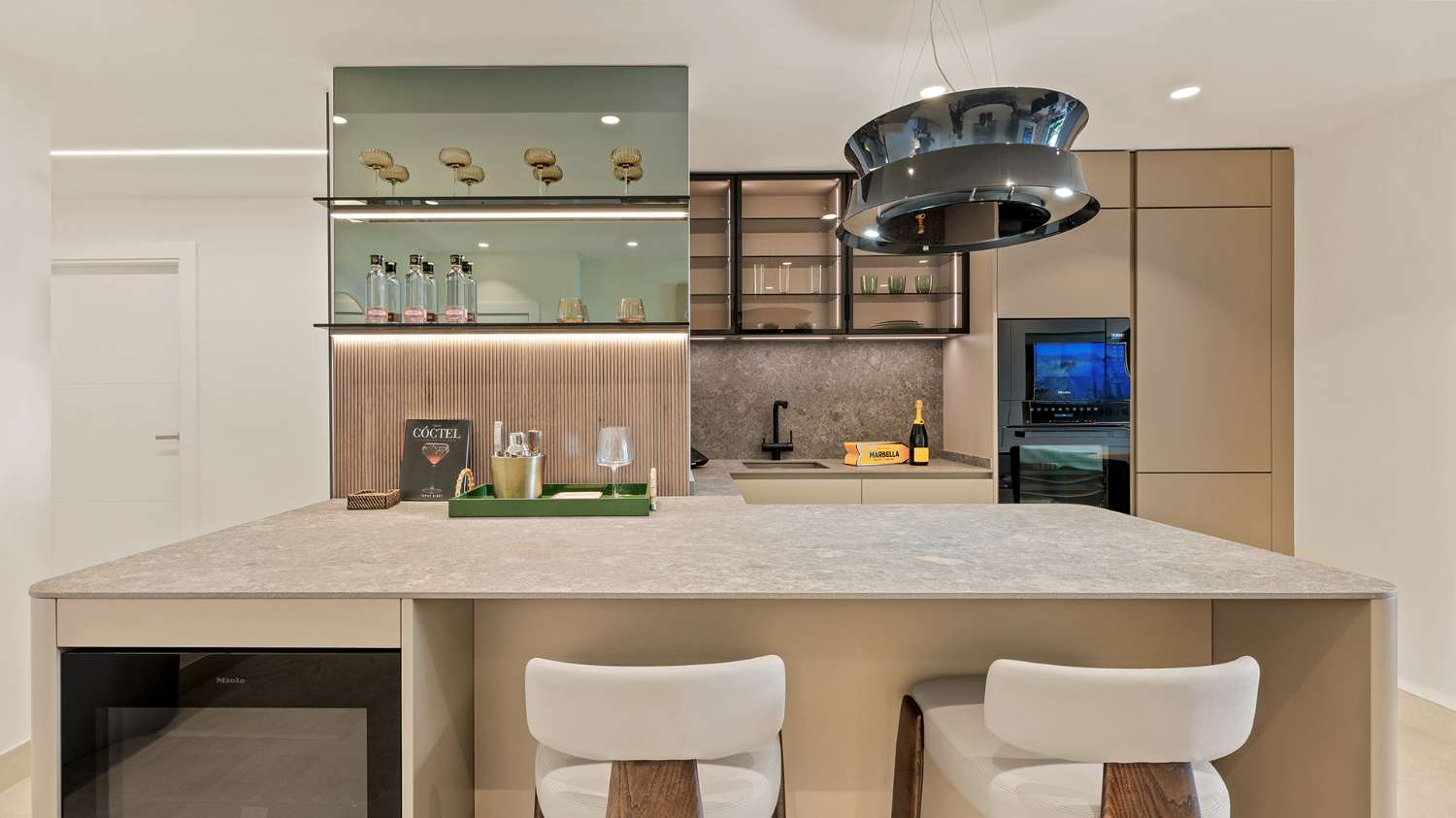 Planta baja en venta en El Velerin-Estepona-Costa del Sol