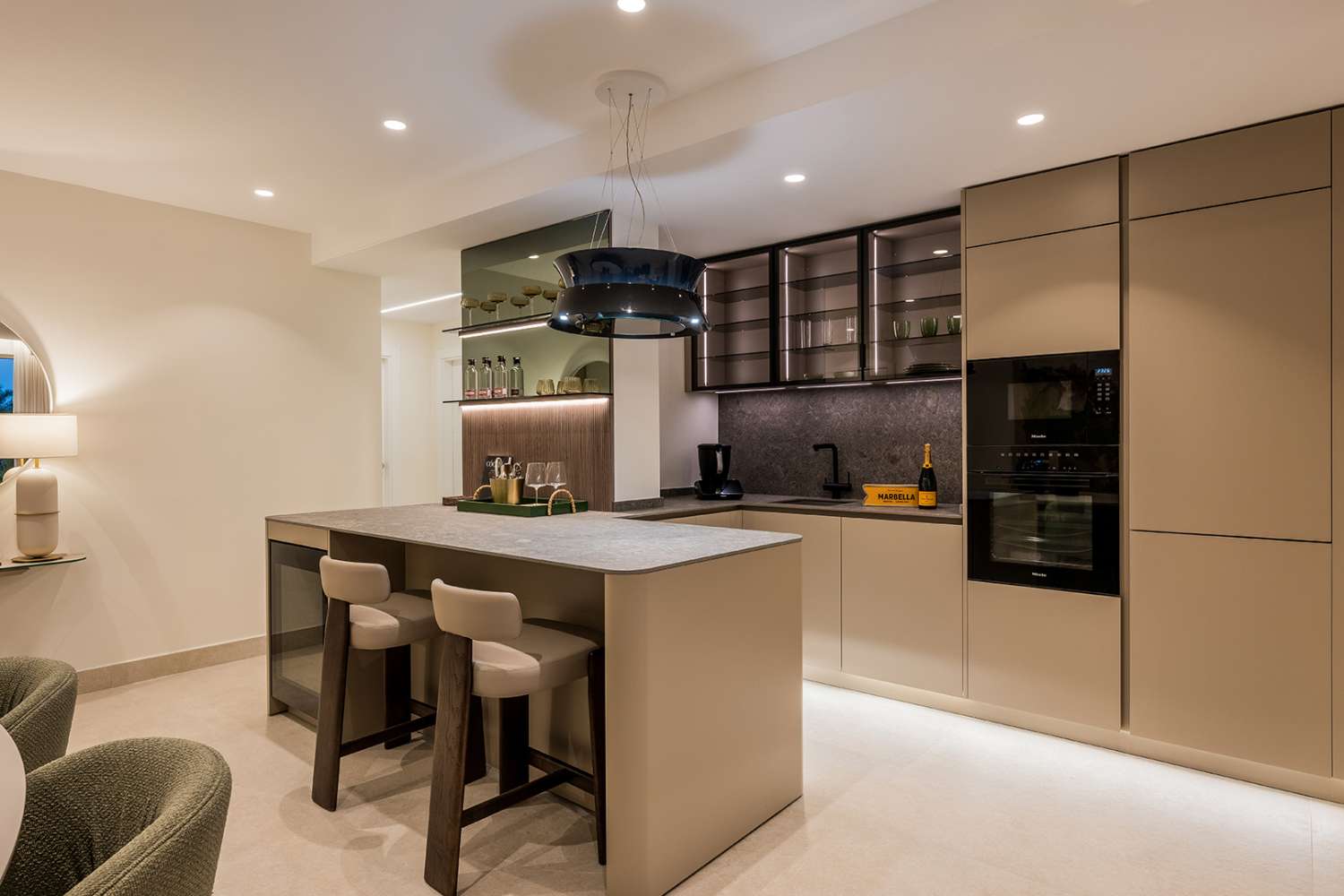 Planta baja en venta en El Velerin-Estepona-Costa del Sol