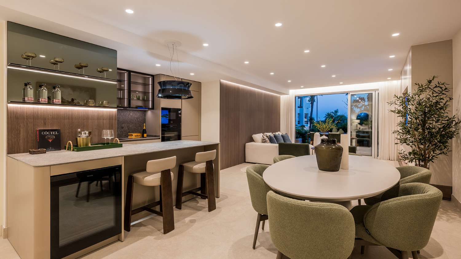 Planta baja en venta en El Velerin-Estepona-Costa del Sol