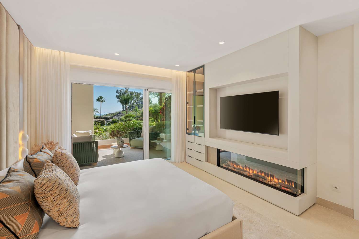 Planta baja en venta en El Velerin-Estepona-Costa del Sol